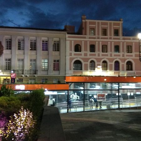 Hostal Mediodia Hostel Quito Kültér fotó