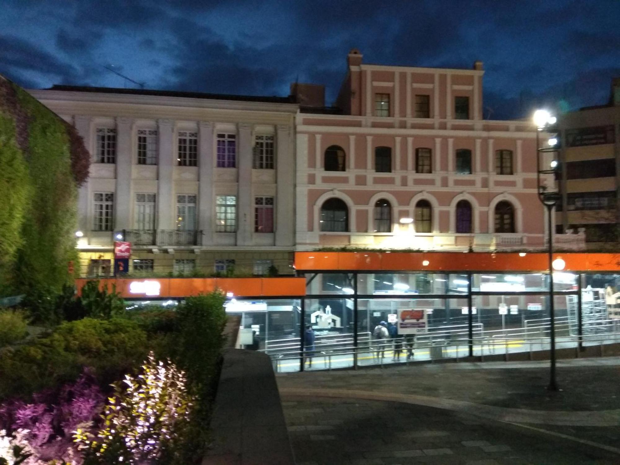 Hostal Mediodia Hostel Quito Kültér fotó