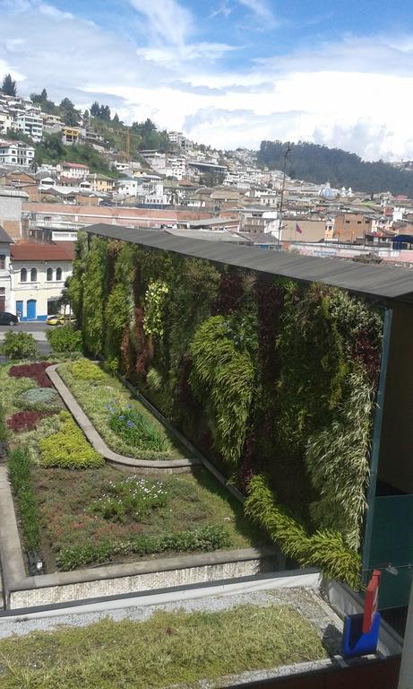 Hostal Mediodia Quito Kültér fotó