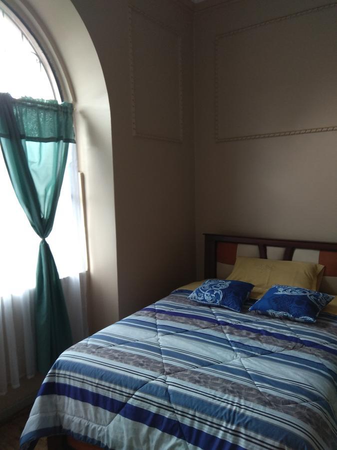 Hostal Mediodia Quito Kültér fotó
