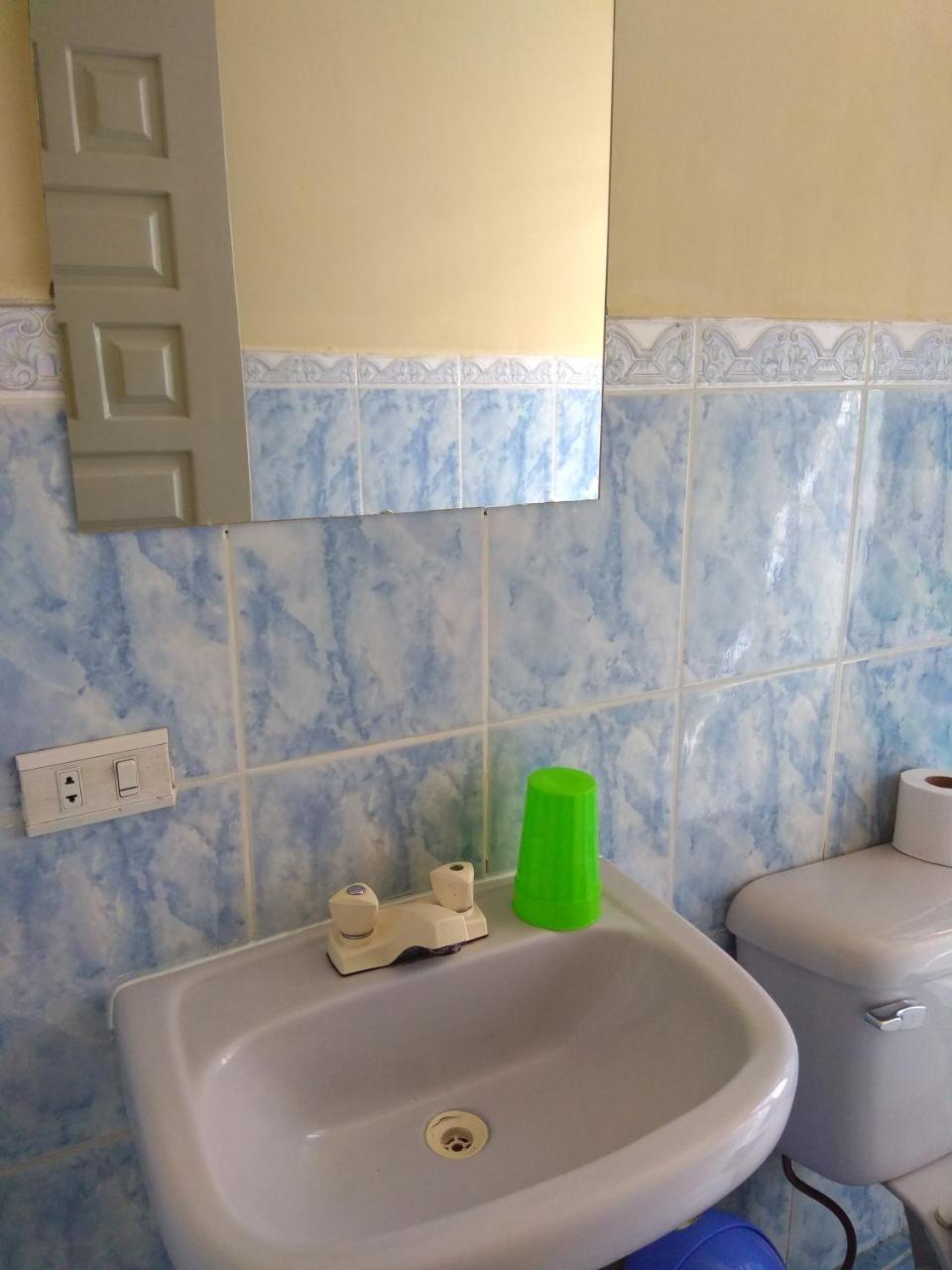 Hostal Mediodia Quito Kültér fotó