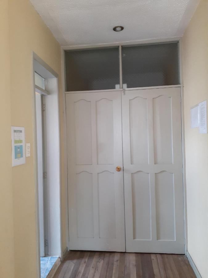 Hostal Mediodia Quito Kültér fotó