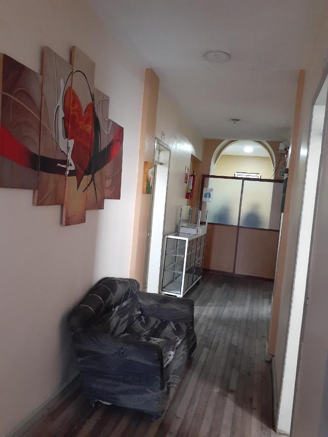 Hostal Mediodia Hostel Quito Kültér fotó